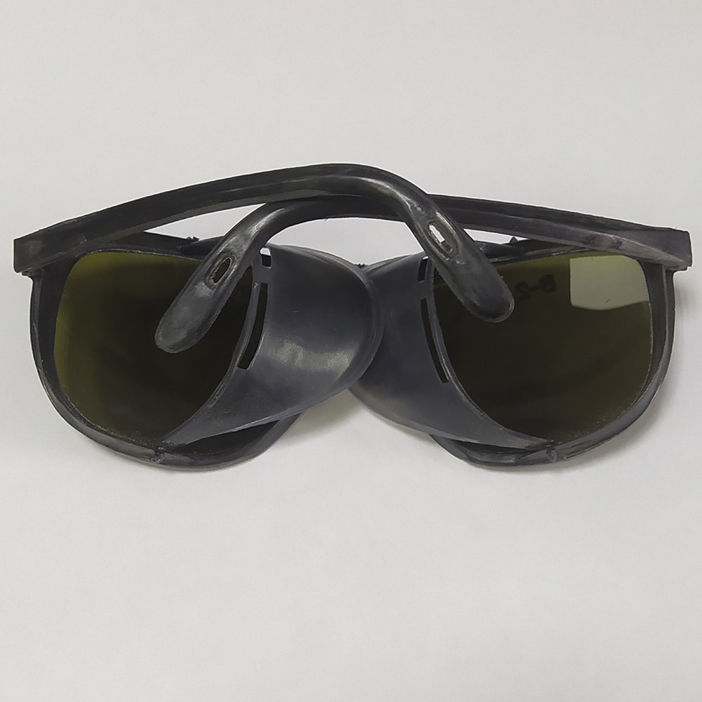 Очки защитные открытые, для сварщика, желтый фильтр, ГОСТ 97 года Очки защитные открытые, для сварщика, желтый фильтр, ГОСТ 97 года